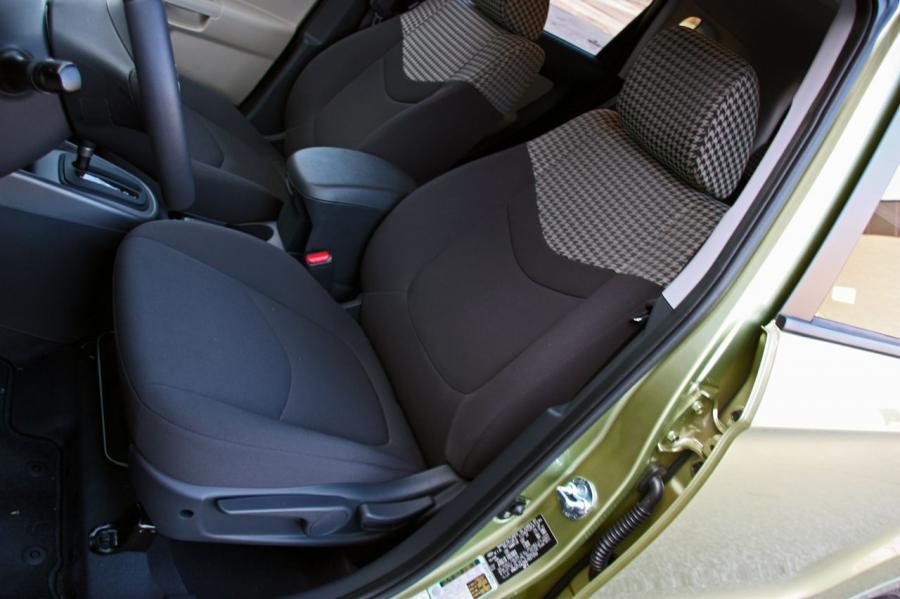  Kia Soul 2010 года  (фото 14 из 49)